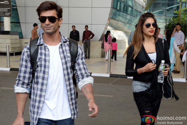 Bipasha Basu and Karan Grover spotted at airport 