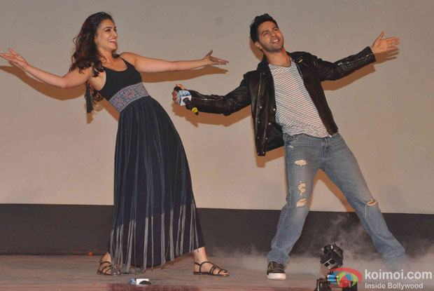 Kriti Sanon And Varun Dhawan The Song Launch Of Movie Dilwale