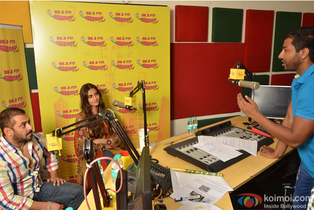 Salman Khan and Sonam Kapoor at Radio Mirchi studio 