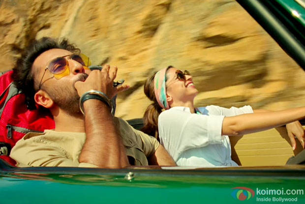 Ranbir Kapoor and Deepika Padukone in a 'Safarnama' song still from 'Tamasha'