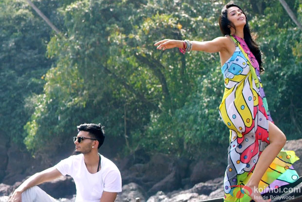 Mallika Sherawat in a still from 'Dill Kya Kare' Music Video