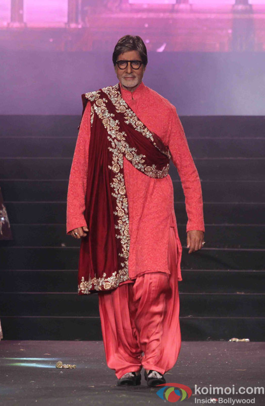 Amitabh Bachchan during fashion designer Vikram Phadnis fashion show