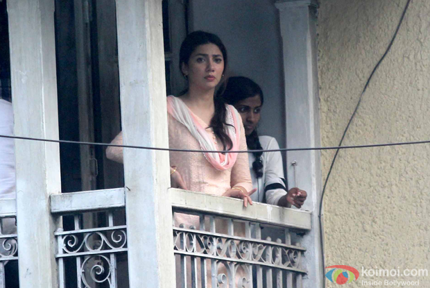 Mahira Khan spotted during the shoot Raees