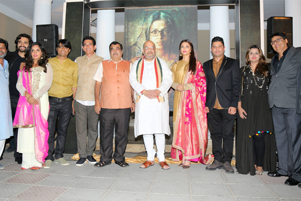 Aishwarya Rai, Richa Chadda BJP President Amit Shah and Mr. Nitin Gadkari at first poster launch of film "Sarbjit"