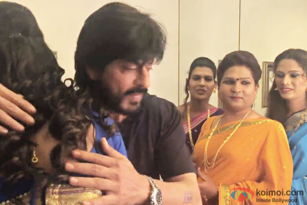 The6PackBand had the perfect Fan moment when they met Shah Rukh Khan