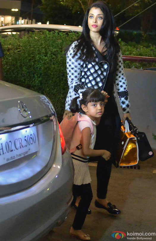 Cannes Done, Aishwarya Rai Bachchan Flies Home. See Airport Pics With  Daughter Aaradhya