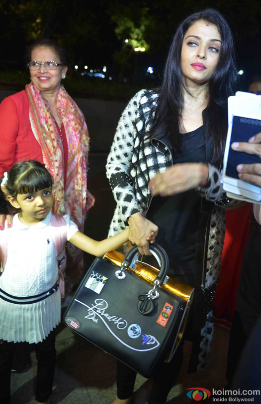 Spotted! Abhishek Bachchan, Aishwarya Rai & Aaradhya at airport