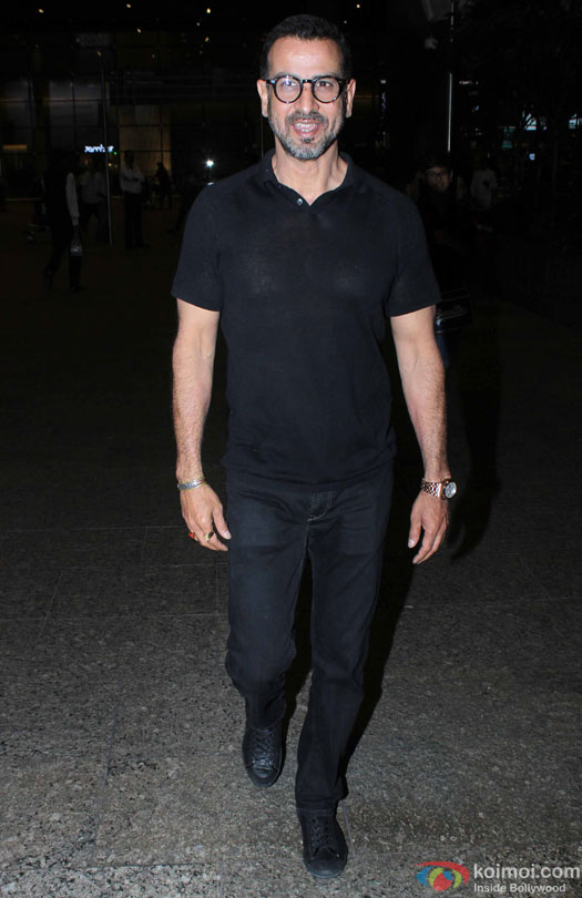 Ronit Roy spotted at Airport
