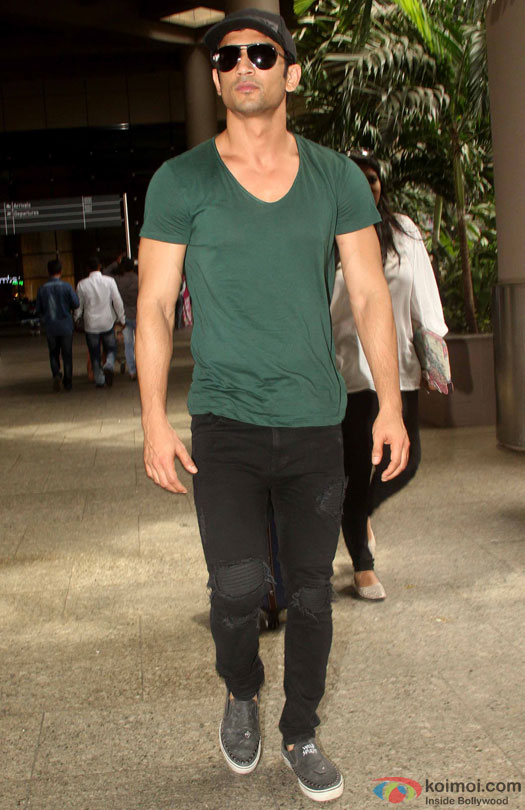 Sushant Singh Rajput spotted at Airport