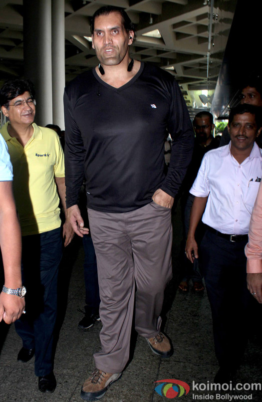 Khali spotted at airport