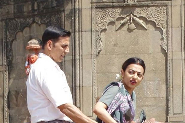 Leaked Pics: Akshay Kumar & Radhika Apte Shooting For PadMan