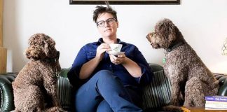 Hannah Gadsby - Nannette Review: From A Straight Brown Man, "I Am Sorry!"