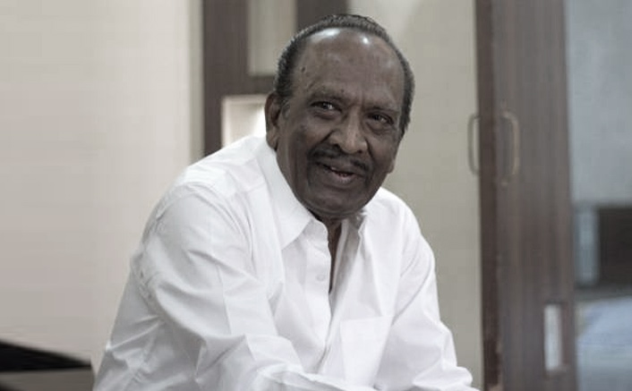 Tamil director Mahendran of 'Mullum Malarum' fame dead