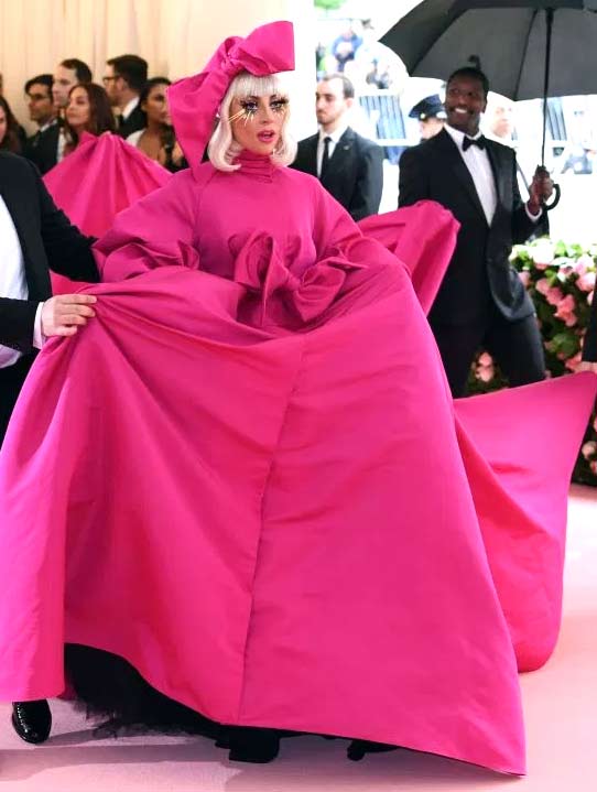 Lady Gaga Stripped Off 4 Looks On The Met Gala Red Carpet Because She'S  'Born This Way'!