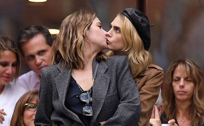 Cara Delevingne & Ashley Benson Kiss Each Other At US Open Like There's No Tomorrow, See Pics