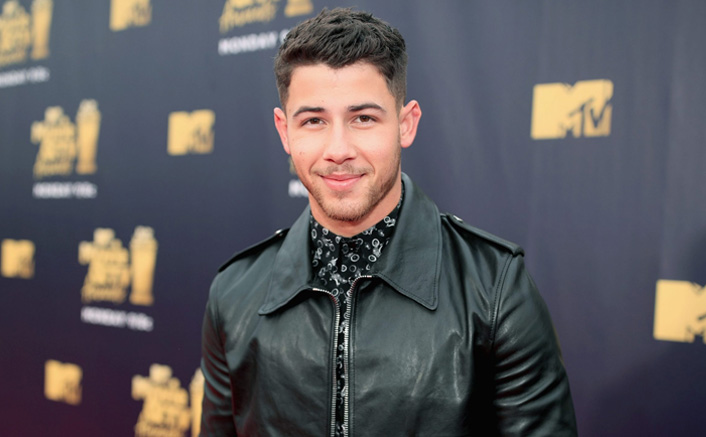 Nick Jonas Trolled For Performing At Grammys With Spinach Stuck In Teeth; His Reaction Is Hilarious! 