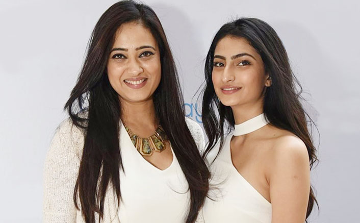 Shweta Tiwari's Advice To Daughter Palak Tiwari On Online Dating Proves She Is A Cool Mom!