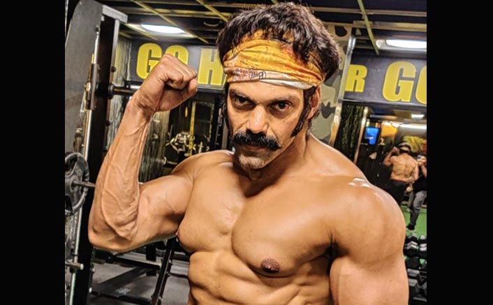 Arya stuns fans with ripped look in Pa Ranjith's next Tamil film