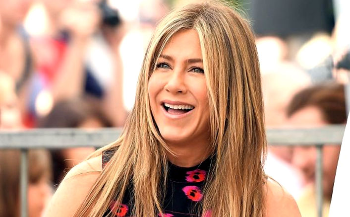 When Jennifer Aniston Revealed She Had S*x With A Pilot, Co-Pilot & The Flight Attendant!