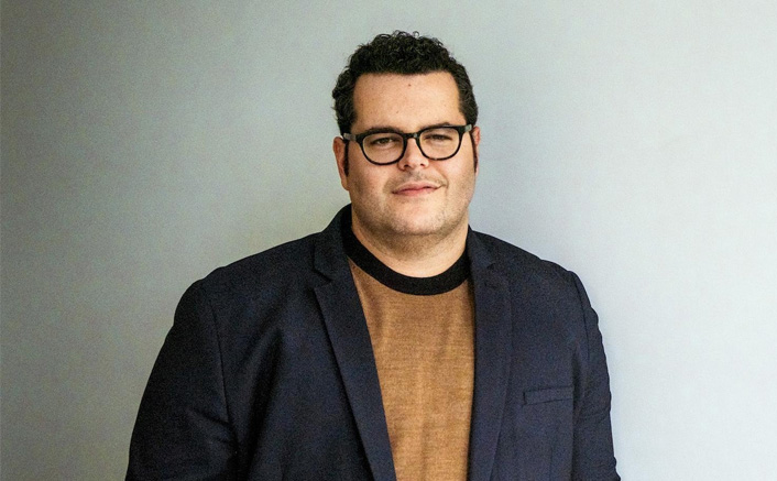 Josh Gad AKA Frozen's Olaf & Saturday Night Live Cast's Special Message For Parents: "Let Kids Drink!"