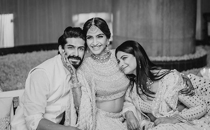 Sonam Kapoor Misses Her 'Brat' Siblings Rhea & Harshvardhan Kapoor; Shares A Cute Pic With Them