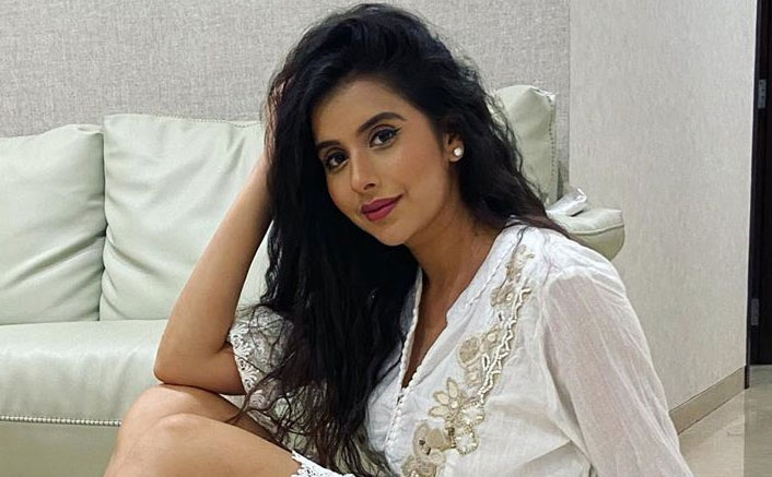 Charu Asopa's Cryptic Post Indicates A Broken Marriage