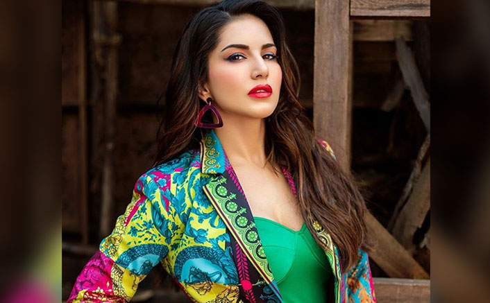 Sunny Leone Tops Kolkata's College Merit List & Her Reaction To This Is Hilarious AF