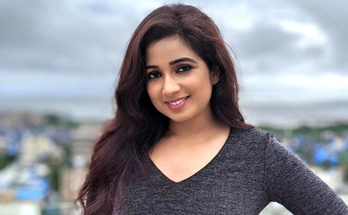  Shreya Ghoshal Finally Steps Out Of Home: "No Human Being In View For Miles"