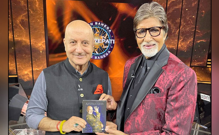 Anupam Kher Gifts His Latest Book To Amitabh Bachchan