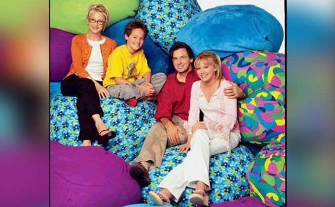 Lizzie Mcguire Reboot Star Cast Express Their Disappointment On Shows