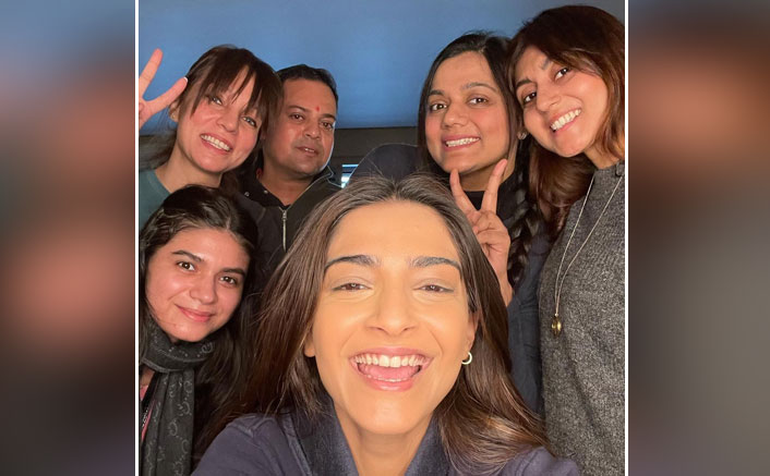 Sonam Kapoor Shares A Pic Of Team Blind