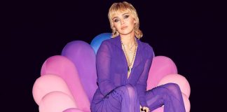 Miley Cyrus Signs With Columbia Records