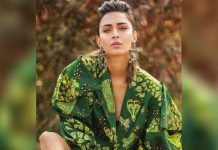 Erica Fernandes’ ‘Parvati Bani Pooh’ Avatar With A Plunging Neckline Bikini Will Take Away Your Monday Blues