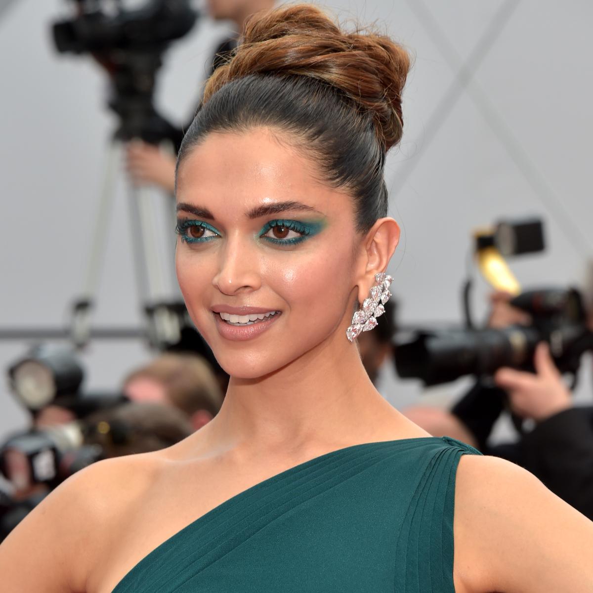 Deepika Padukone S Cannes Makeup Looks