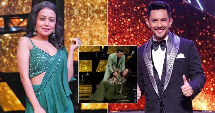 When Aditya Narayan Couldnt Catch Neha Kakkar While Dancing And She Tumbled Down The Stage 