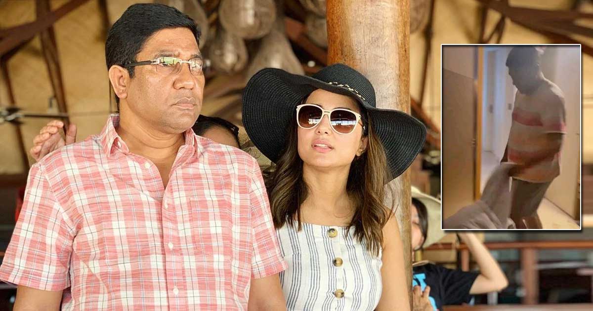 https://static-koimoi.akamaized.net/wp-content/new-galleries/2021/04/when-hina-khans-father-blocked-all-her-debit-credit-cards-gave-just-rs-200-to-teach-her-a-life-lesson-read-on-001.jpg