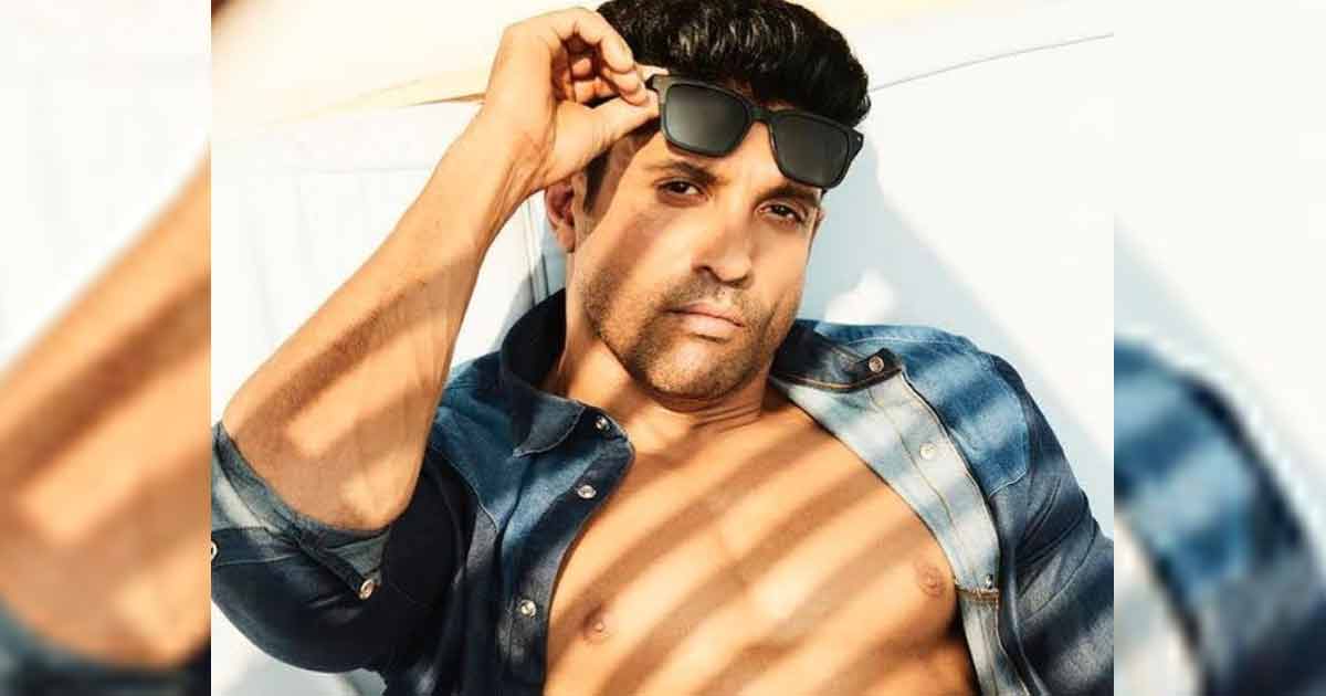 Farhan Akhtar Replies A Troll Who Said He Took Vaccine Out Of Turn