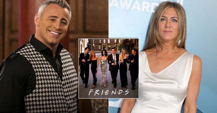 FRIENDS In 2021: 'Rachel' Jennifer Aniston's Clothing Line ...