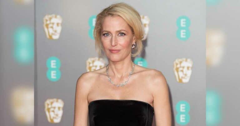 Gillian Anderson Ditches Wearing Bra Forever Because Of Being 'Too ...