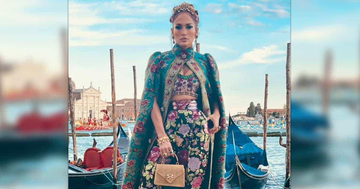 Jennifer Lopez Oozes Royalty As She Arrives At The Dolce & Gabbana Fashion Show In Venice