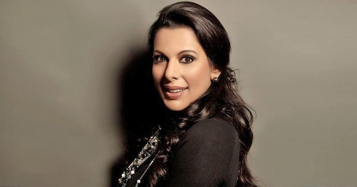 Pooja Bedi Calls Getting COVID-19 Jab “A Bottomless Pit Of Vaccines;” Compares Pre & Post Vaccine Survival Rates