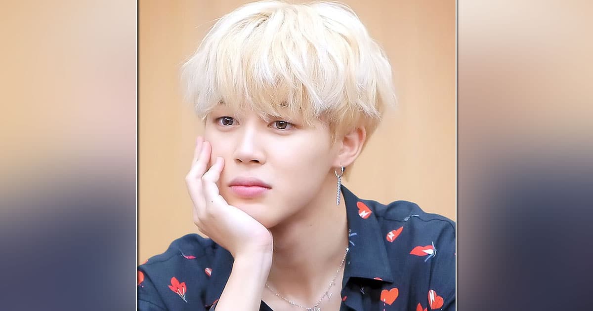 BTS Member Jimin Once Wore An Outfit Worth Rs. One Lakh For A Live Stream