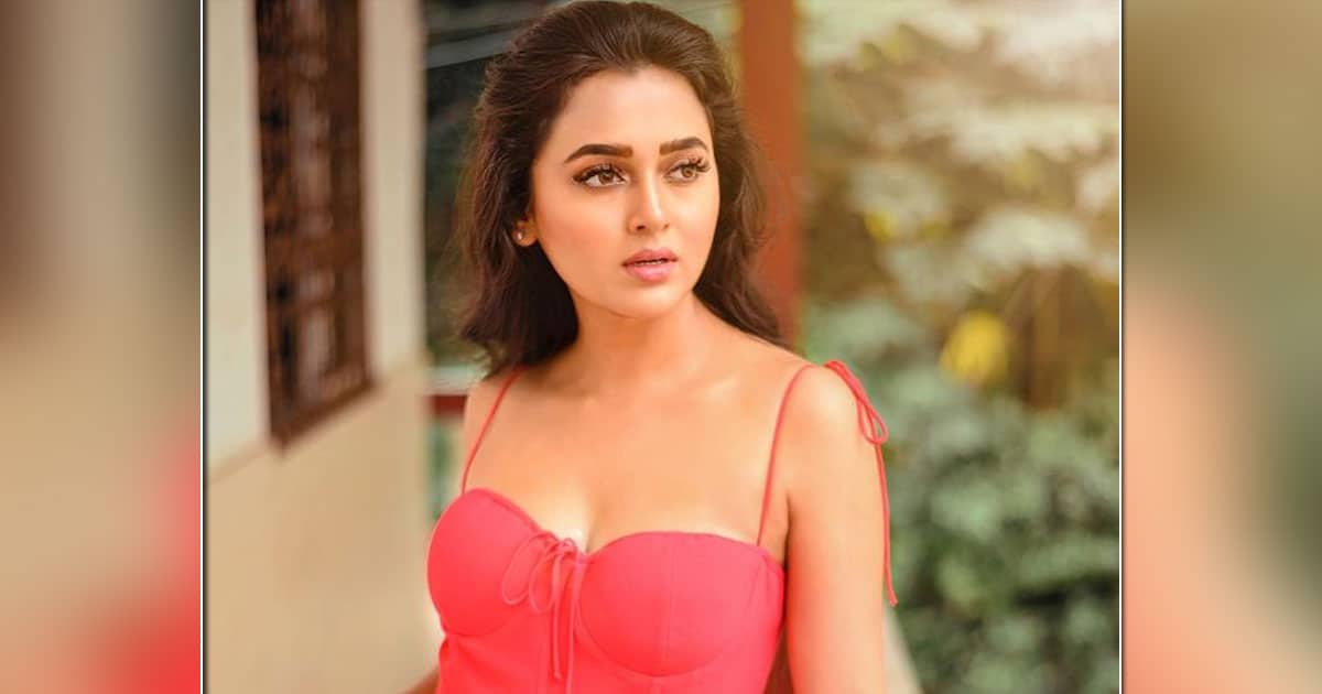 From Making Bigg Boss Her Baby To Grooving On Tareefa, Here Are 5Times Tejasswi Prakash Has Proved To Be A True Entertainer In The BB15 House!