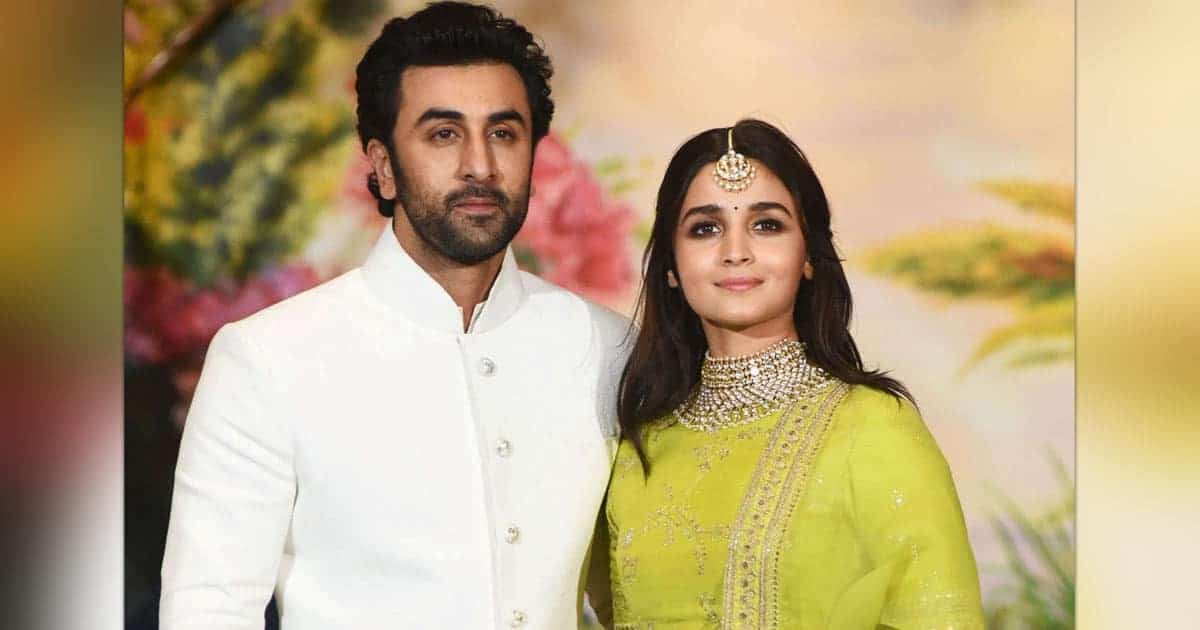 Here's How Alia Bhatt Replied To Paparazzo When Asked To Walk With Ranbir Kapoor, Check It Out!