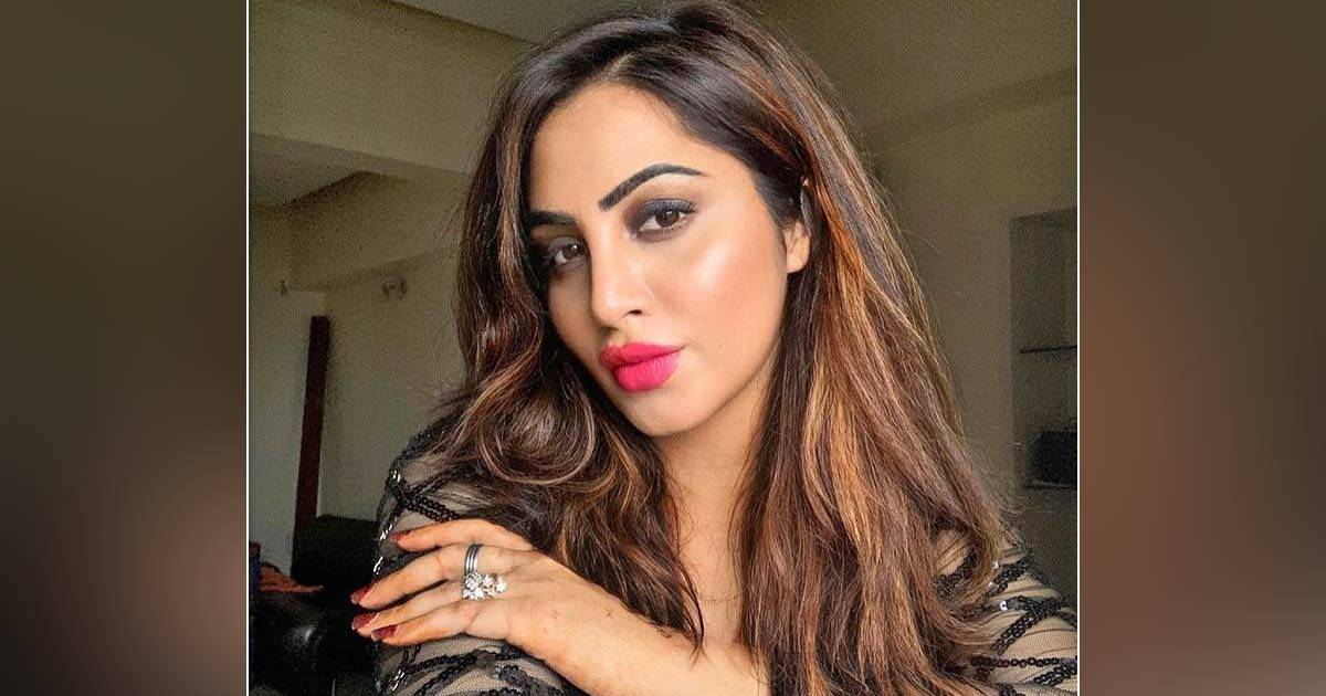 Arshi Khan Appears As Journo In Upcoming Web Series 'Mail Trail'