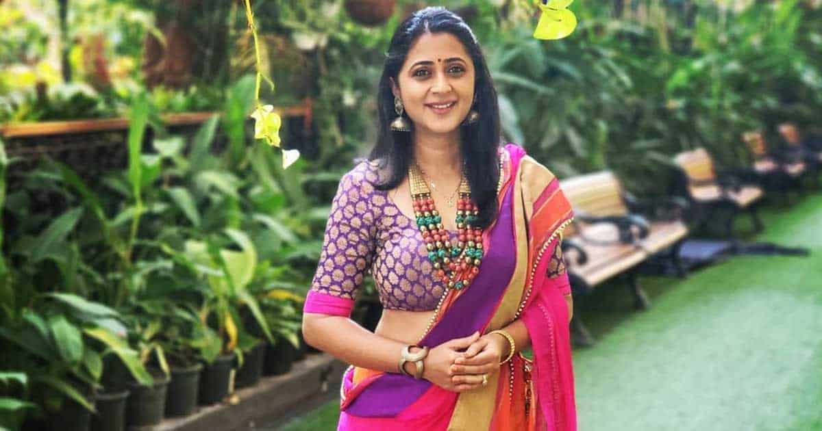 South Actress Kaniha Gives A Befitting Reply To Trolls Who Questioned Her Over Repeating Clothes!