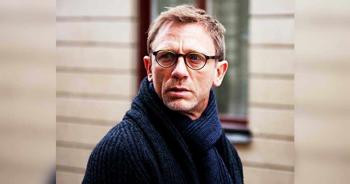 James Bond Actor Daniel Craig's Fans Are Upset After The Actor Gets An Honour Meant For Real-Life Spies