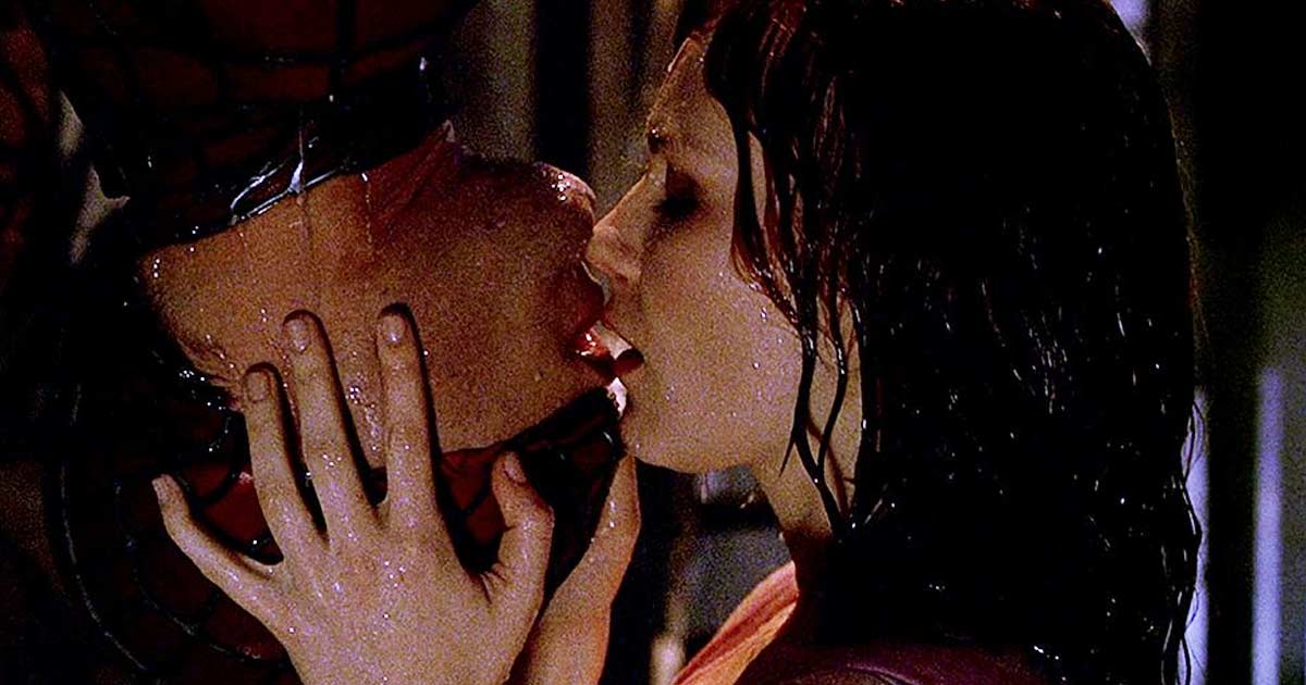 When Tobey Maguire Had An Unpleasant Experience Shooting The Iconic Upside Down Kissing Scene In Spider-Man - Check Out!
