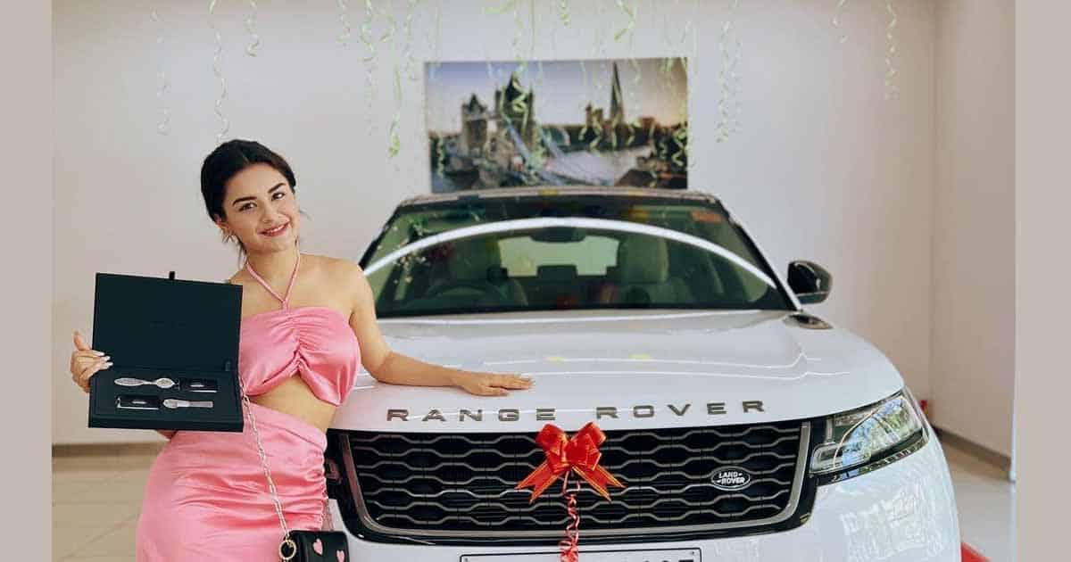 Avneet Kaur Gifts Herself A Luxurious White Range Rover Velar 2.0 Worth 1.02 Crores Just At The Age Of 20!