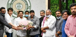 Jagan meets Tollywood bigwigs, assures action on ticket pricing
